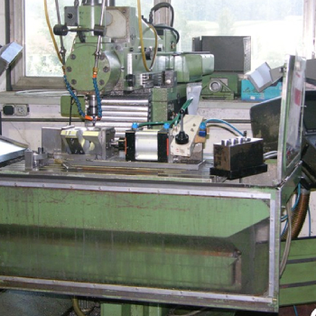 Fräsmaschine in Werkstatt